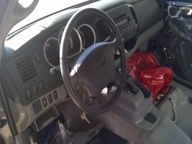 2011 TOYOTA TACOMA, GRAT, STD CAB., 2.7L, 2WD.  Z26270